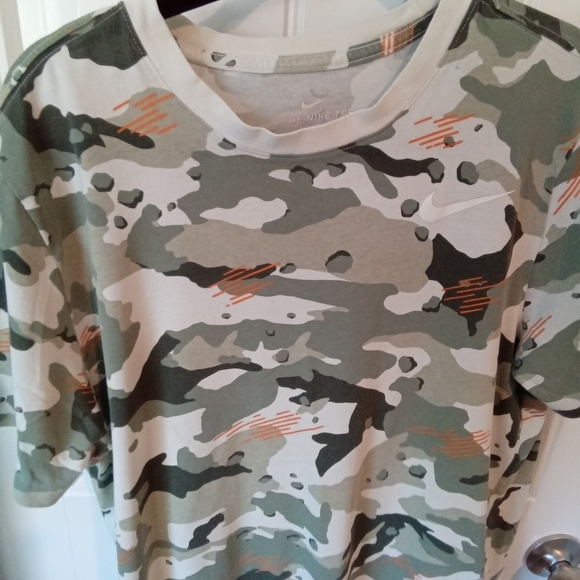 Nike Dry Fit Tee Camoflouge Size L - Picture 2 of 5